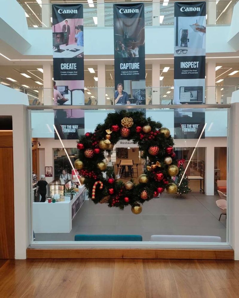 Garlands & Wreaths