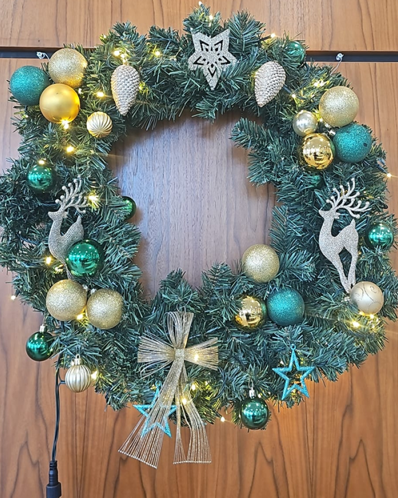 Indoor wreath