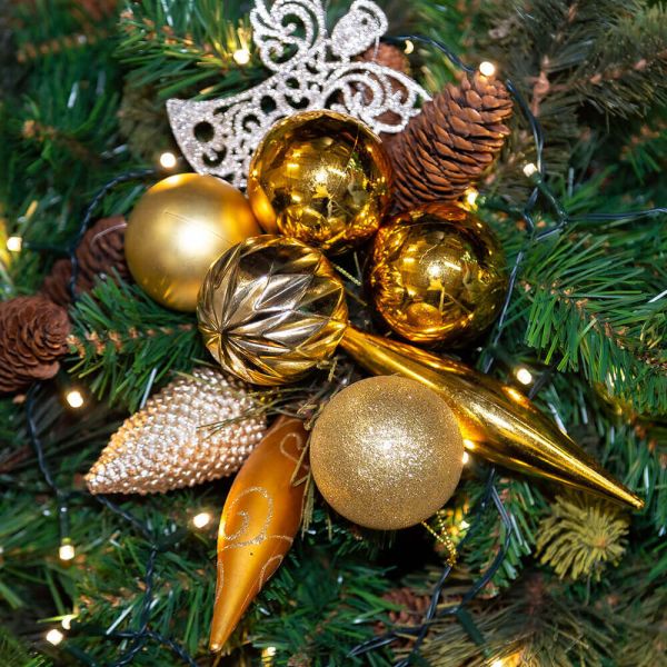 Parisian gold decoration